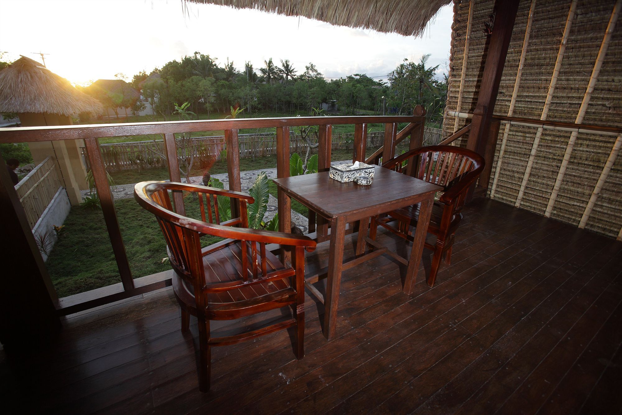 Отель Sunset Coin Lembongan Экстерьер фото
