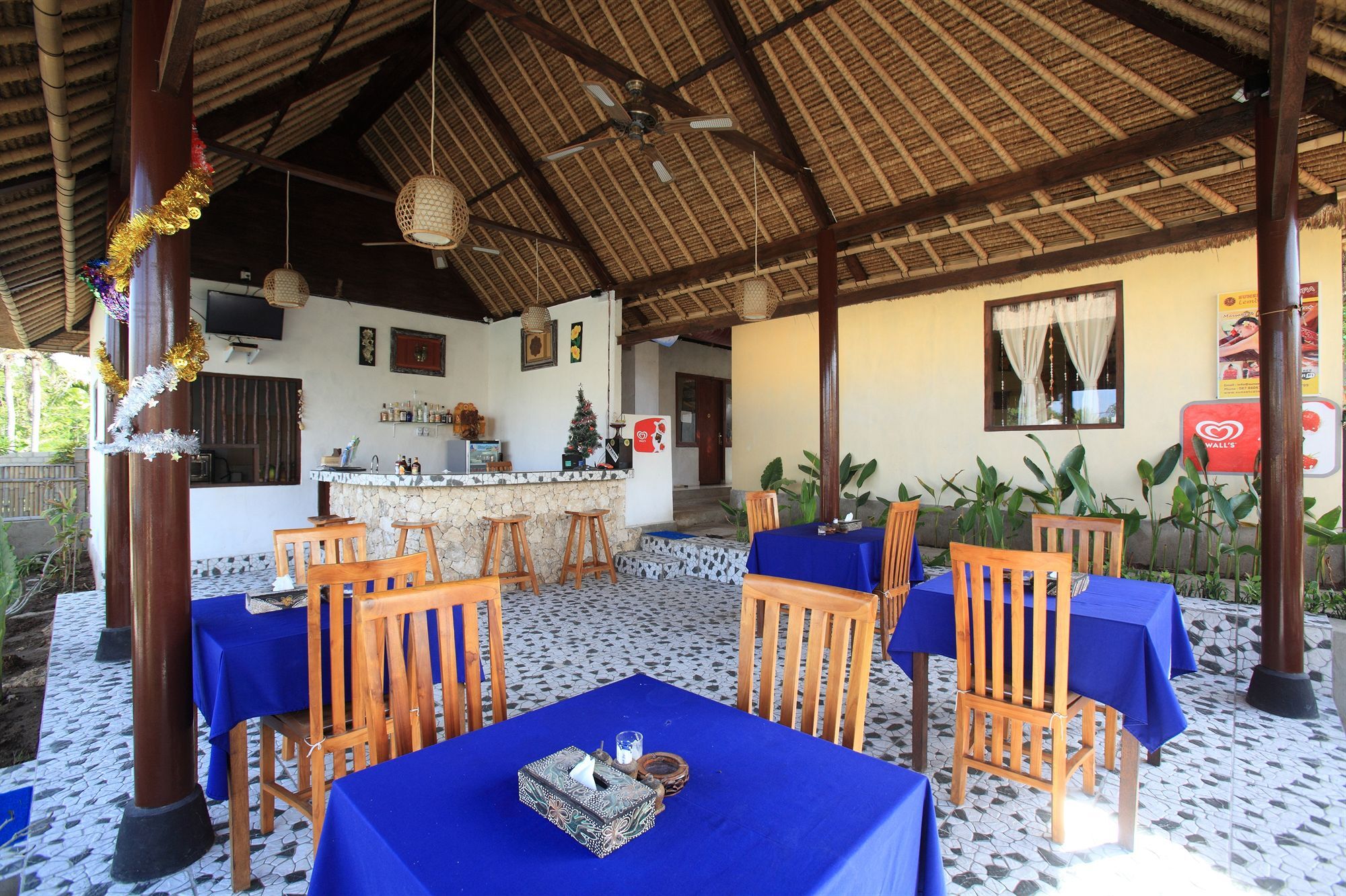 Отель Sunset Coin Lembongan Экстерьер фото